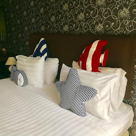 Only Blue Hotel Patong Екстериор снимка