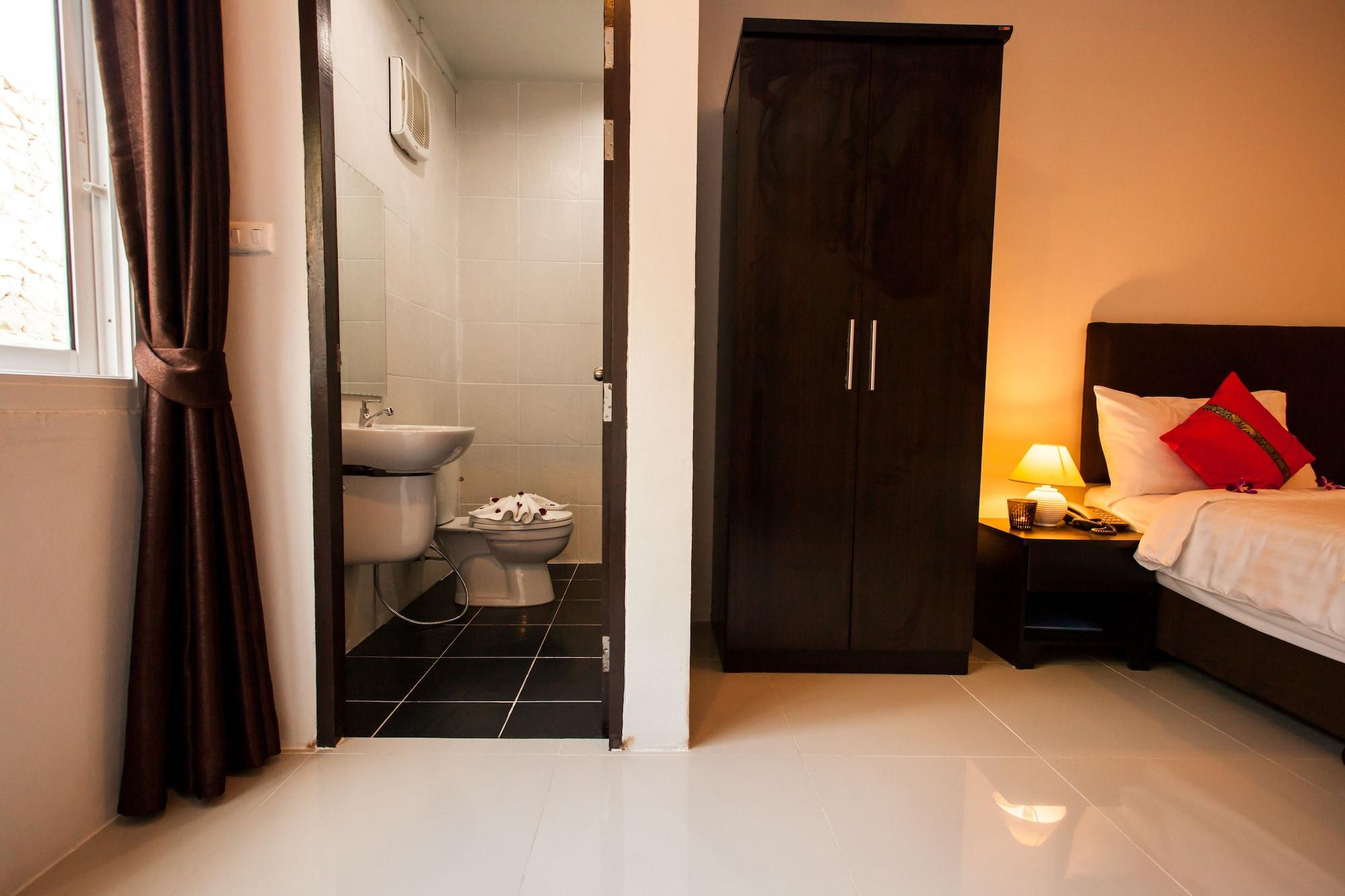 Only Blue Hotel Patong Екстериор снимка